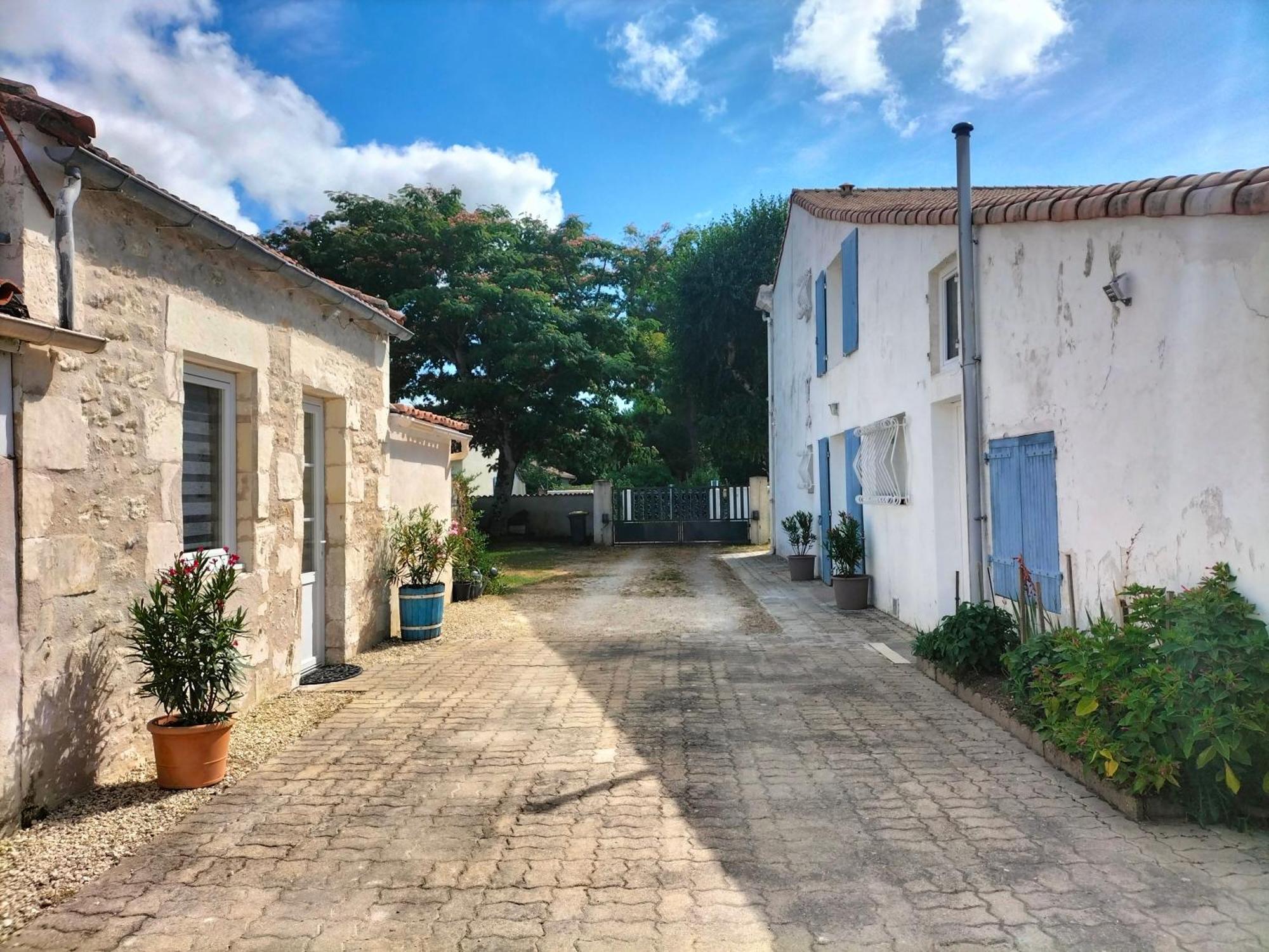 Agreable Maison De Vacances En Charente-Maritime Arvert Exteriör bild
